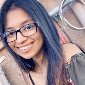 Meet your Posher, Vicky